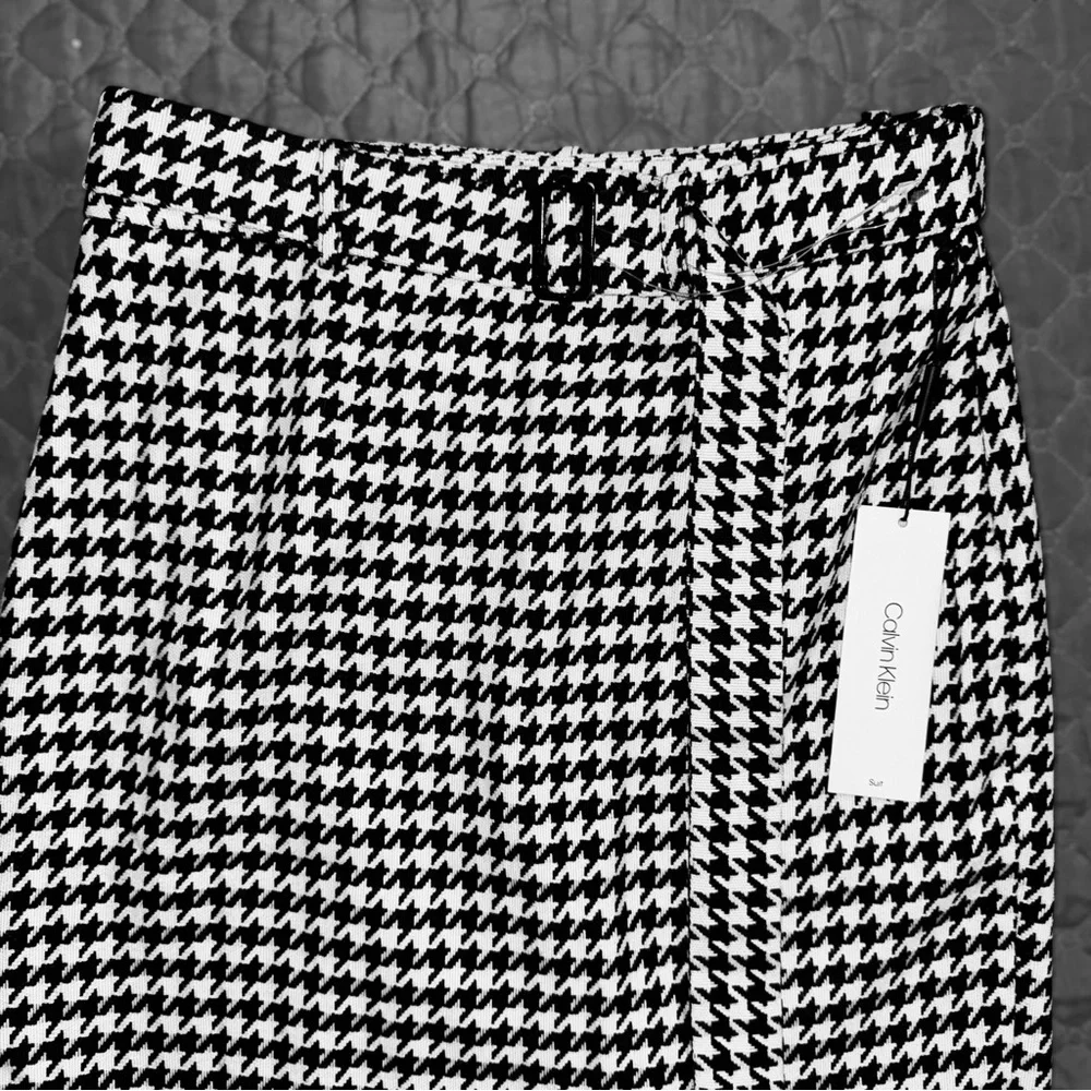 NWT Calvin Klein Black & White Career Knit Knee Length Pencil Skirt – Size 2 - Picture 4 of 16